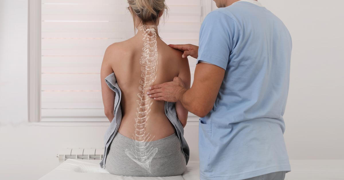 What is Scoliosis | Know its symptoms, causes and treatments